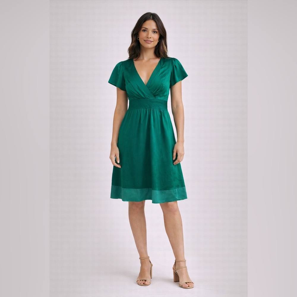 silk Max Azria Emerald Green Silk V-Neck Dress